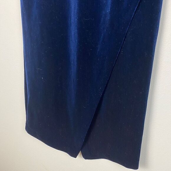 Yumi Kim Velvet Allure Strapless Dress in Navy - Picture 11 of 11